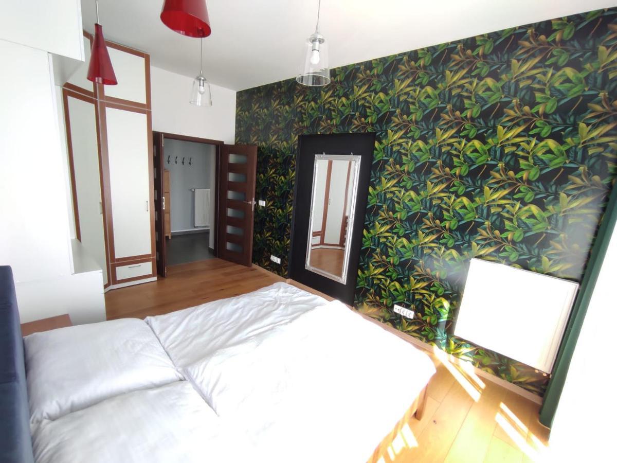 Apartament Przy Galerii Forum Gliwice Witkiewicza エクステリア 写真